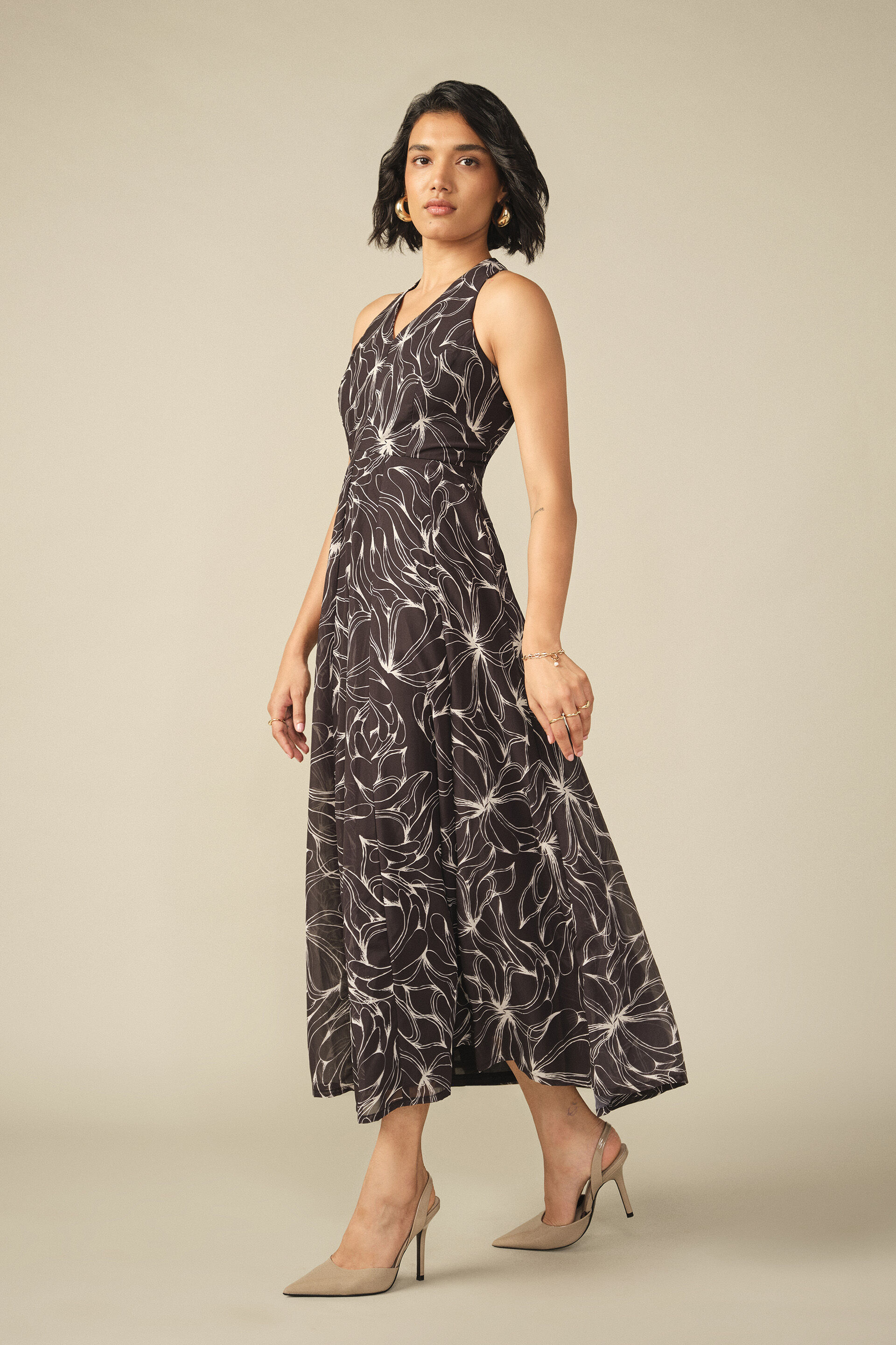 Fit & Flare Floral Midi Dress in Black, Black, image 4